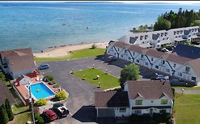 Bridgeview Hotel Mackinaw City